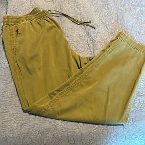 Lou & Grey green pants size large